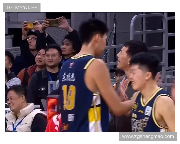 广州男篮官宣徐昕续约三年并租借加盟曝广东队拥有回购条款 广州男篮官宣徐昕续约三年并租借加盟曝广东队拥有回购条款